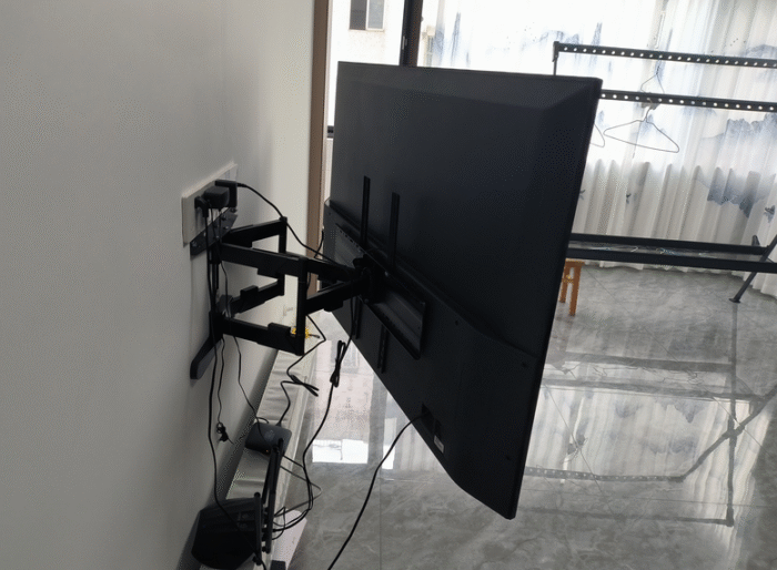 Kaloc H8 TV Wall Mount – Universal Full Motion Tilt and Swivel Bracket , Best for 32” to 80” Inch TVs - Image 5